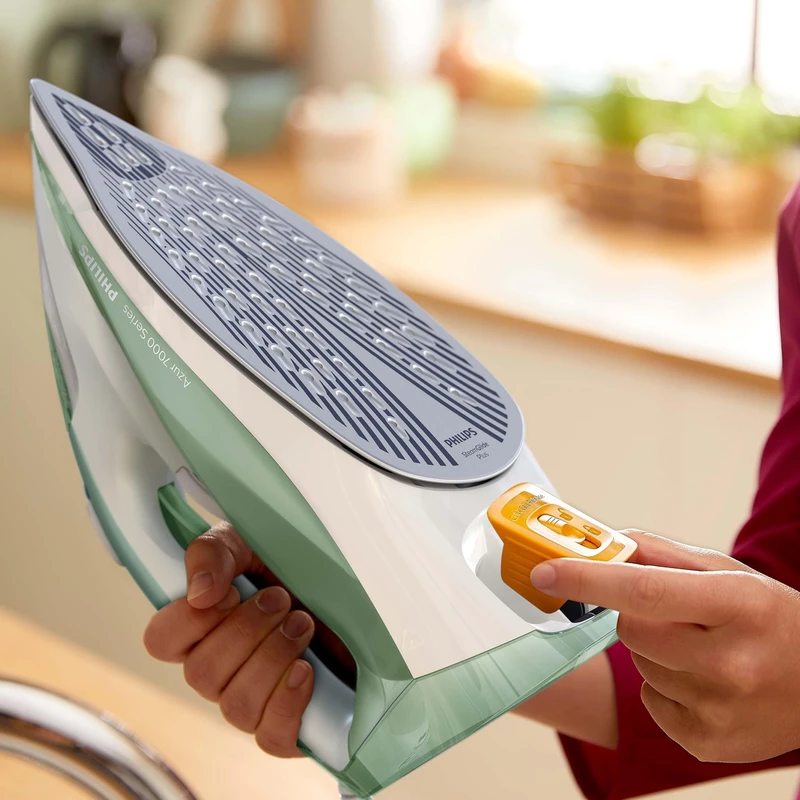 اتو بخار فیلیپس مدل DST7012 2 فیلیپس DST7012